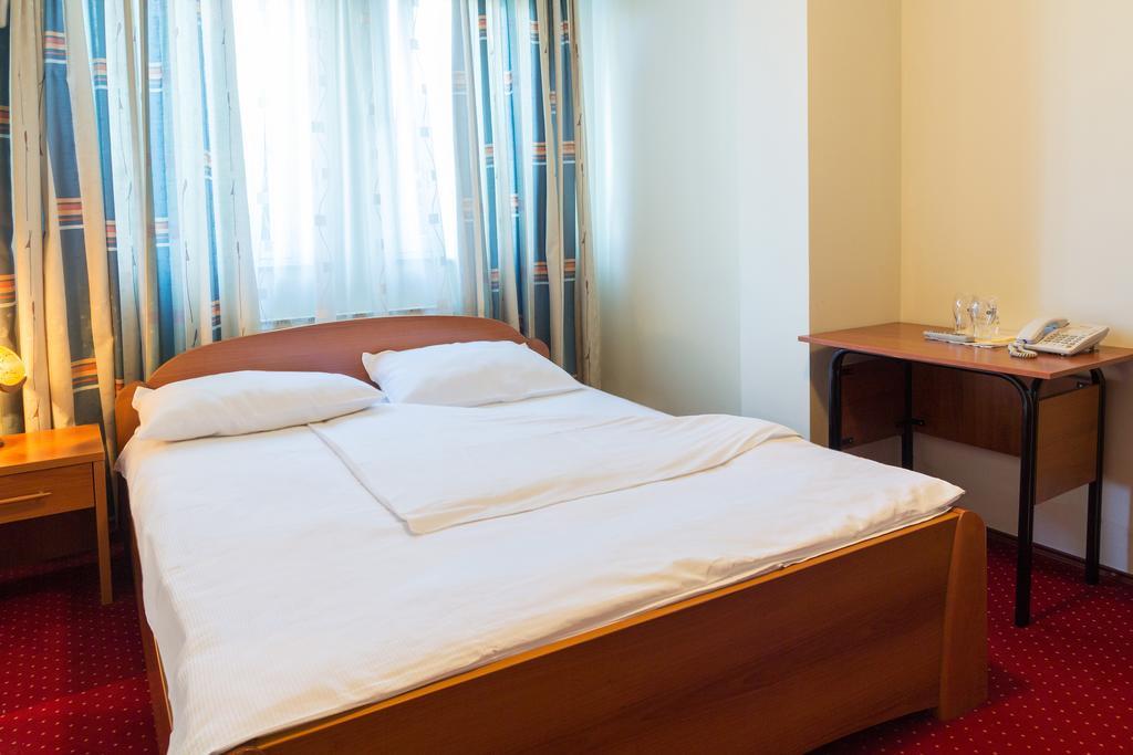 Hotel Sunce Sarajevo Vogosca Exterior photo
